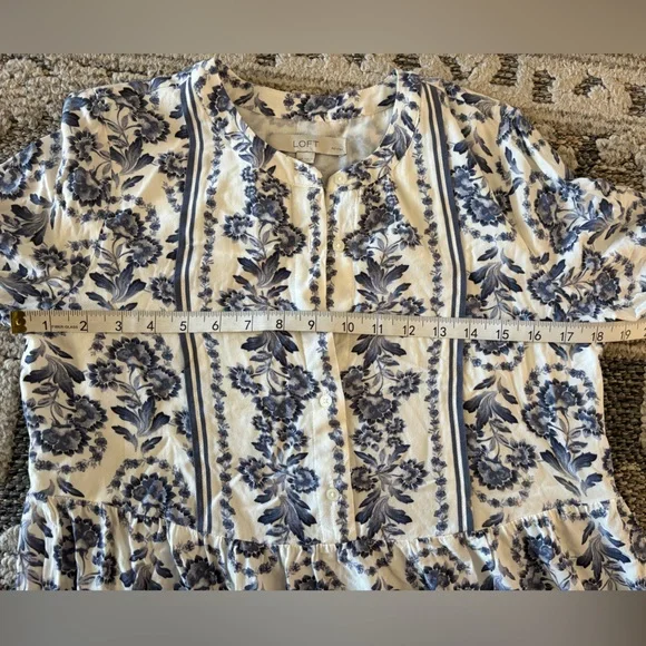 LOFT White and Blue Patterned Blouse - Picture 6 of 6
